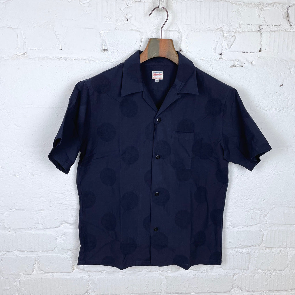 https://www.stuf-f.com/media/image/72/19/7a/momotaro-06-107-cotton-linen-dot-jaquard-hawaiian-shirt-2.jpg