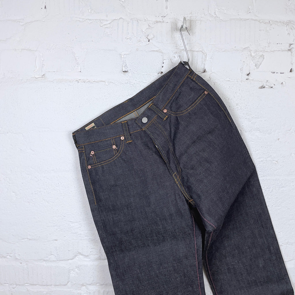 https://www.stuf-f.com/media/image/de/62/19/momotaro-0906-v-wide-jeans-2.jpg