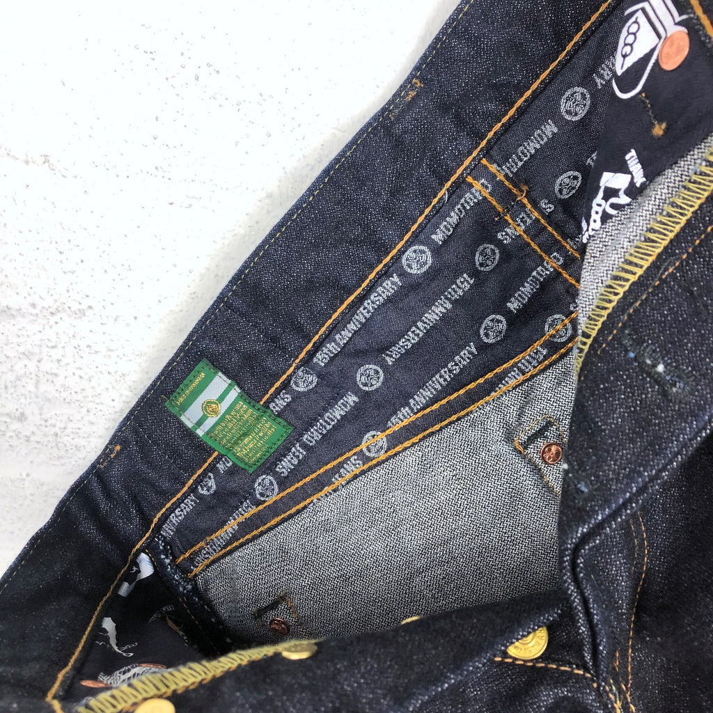 https://www.stuf-f.com/media/image/84/b7/33/momotaro-15thb01-15th-anniversary-selvedge-jeans-narrow-tapered-10.jpg