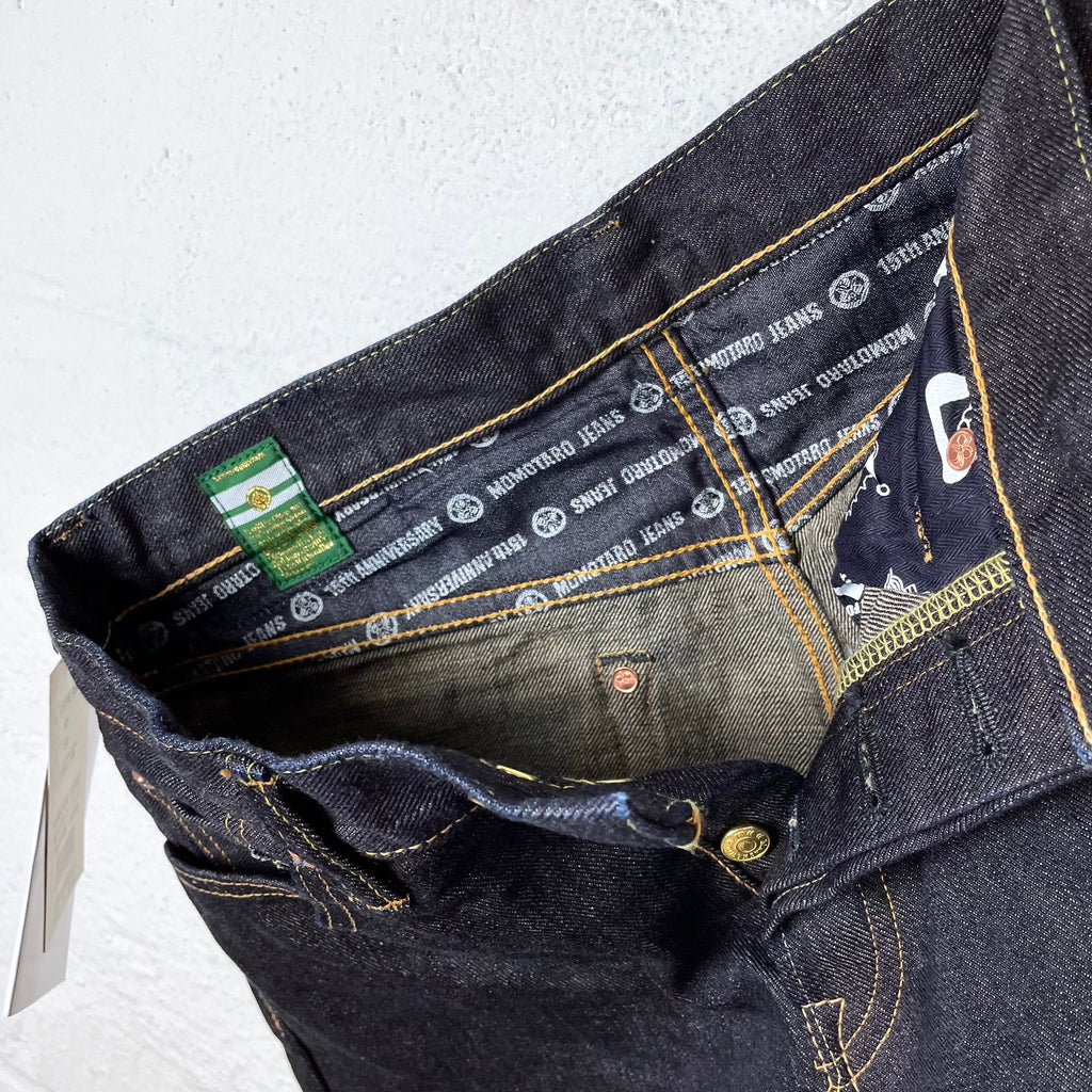 https://www.stuf-f.com/media/image/a4/96/8b/momotaro-15thl06-15th-anniversary-selvedge-jeans-natural-tapered-5.jpg