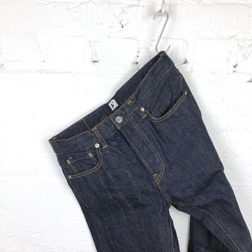 https://www.stuf-f.com/media/image/70/b6/e4/nimude-akazo-selvedge-jeans-4.jpg