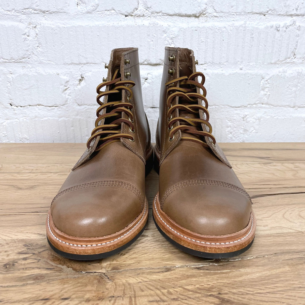 https://www.stuf-f.com/media/image/34/23/1c/oak-street-bootmakers-cap-toe-trench-boot-natural-chromexcel-3.jpg