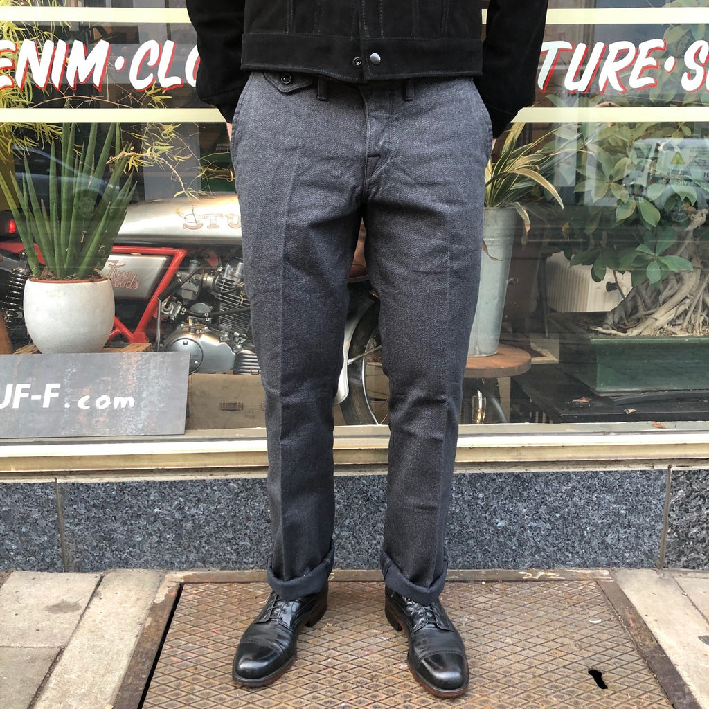 https://www.stuf-f.com/media/image/88/84/8a/orgueil-or-1002-classic-low-waist-trousers-5.jpg