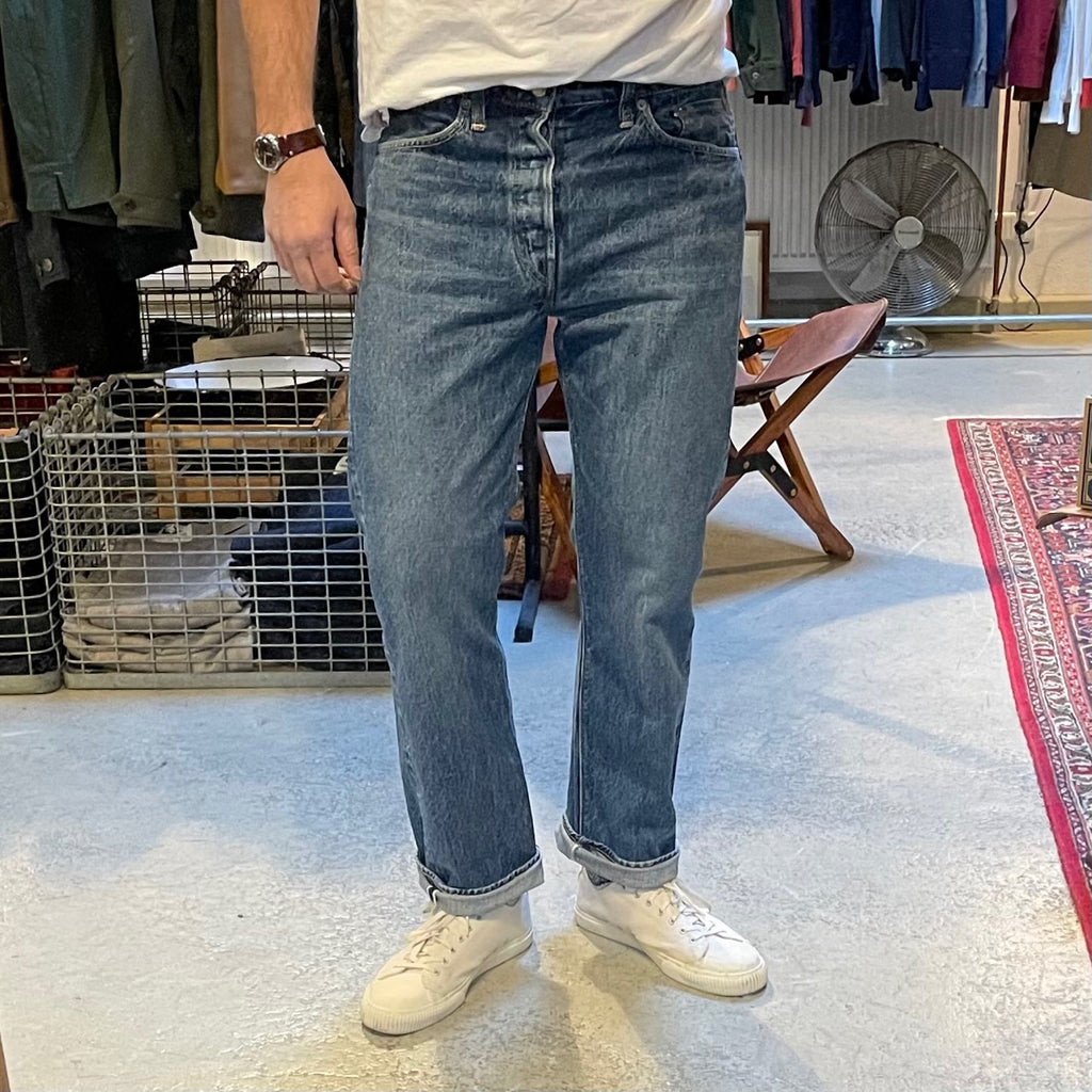 https://www.stuf-f.com/media/image/5f/31/d5/orslow-105-jeans-2-year-wash-5.jpg