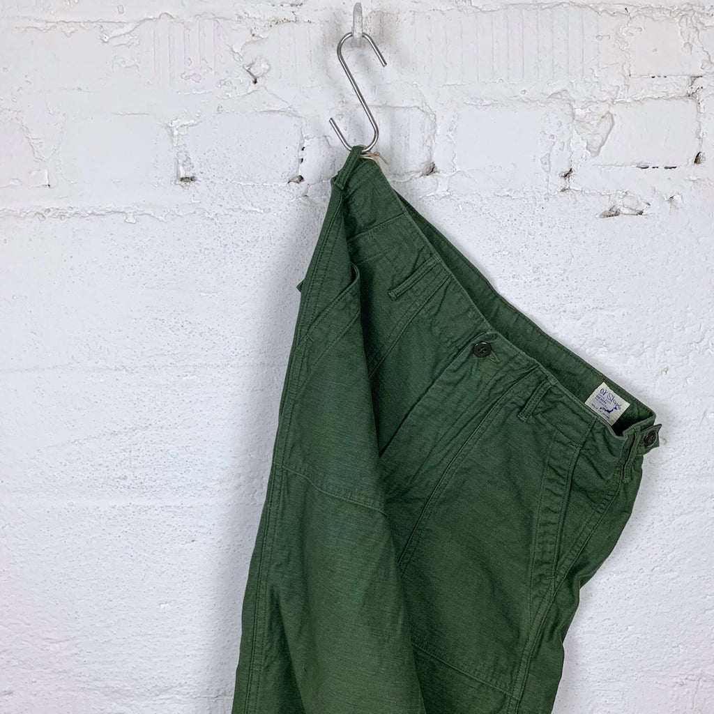 https://www.stuf-f.com/media/image/95/2b/d7/orslow-slim-fit-fatigue-pants-green-3.jpg