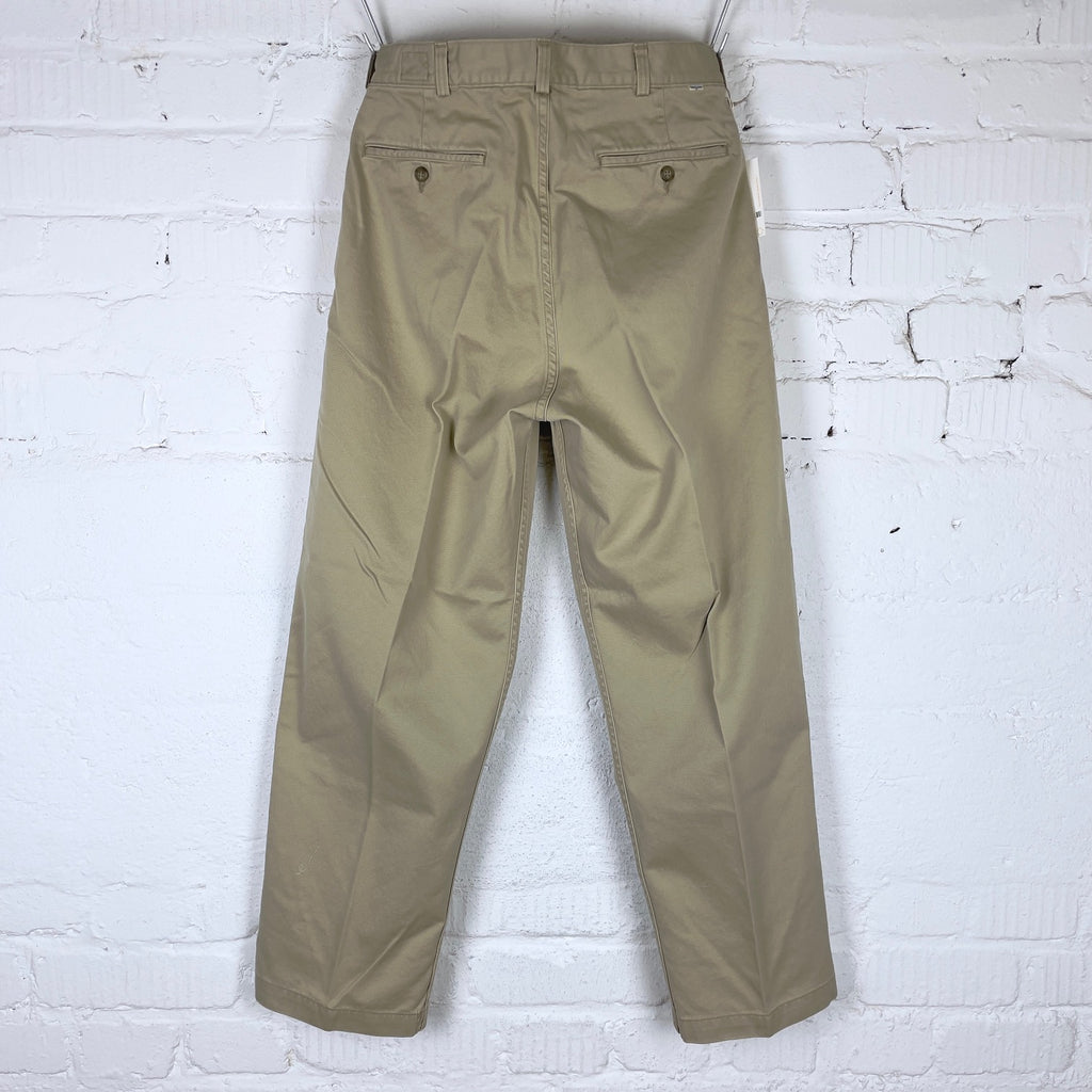https://www.stuf-f.com/media/image/7a/ae/3e/orslow-two-tuck-wide-trousers-beige-2.jpg