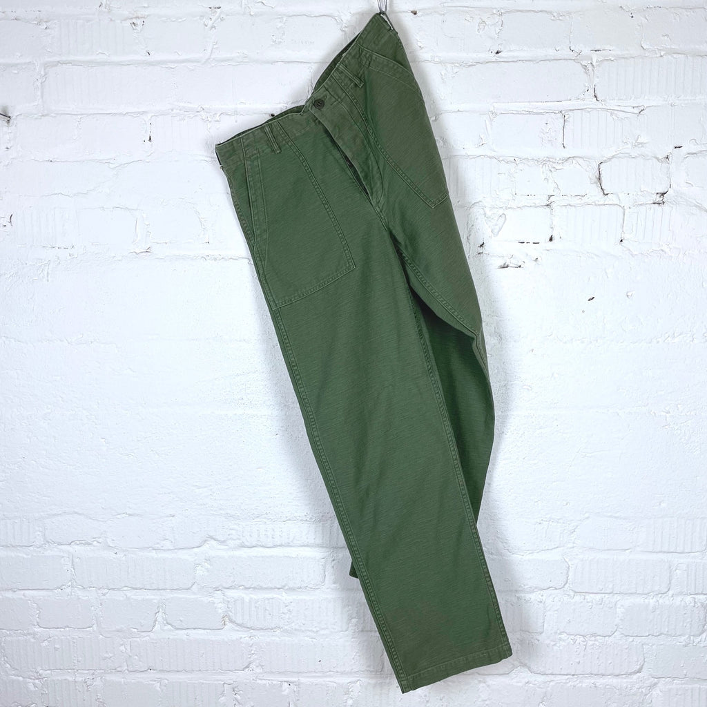 https://www.stuf-f.com/media/image/96/18/e0/orslow-us-army-fatigue-pants-regular-green-1.jpg