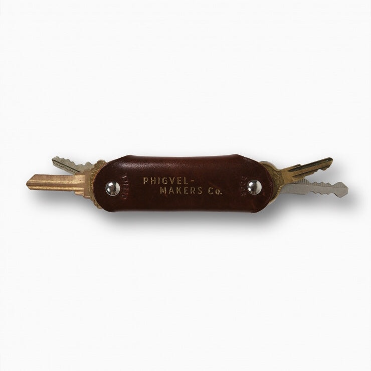 https://www.stuf-f.com/media/image/90/a2/9c/phigvel-makers-co-key-case-vintage-brown-1.jpg