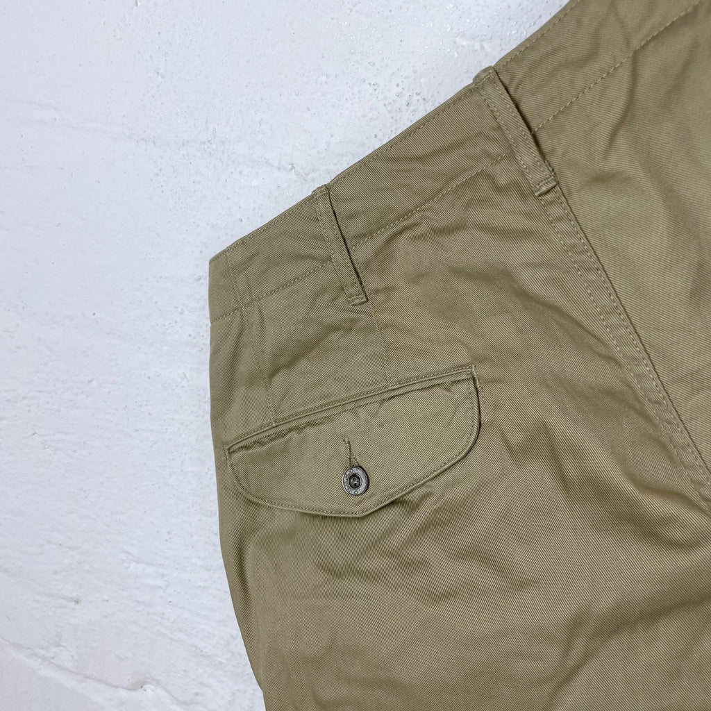 https://www.stuf-f.com/media/image/53/f3/5b/phigvel-makers-co-officer-trousers-regular-khaki-4.jpg