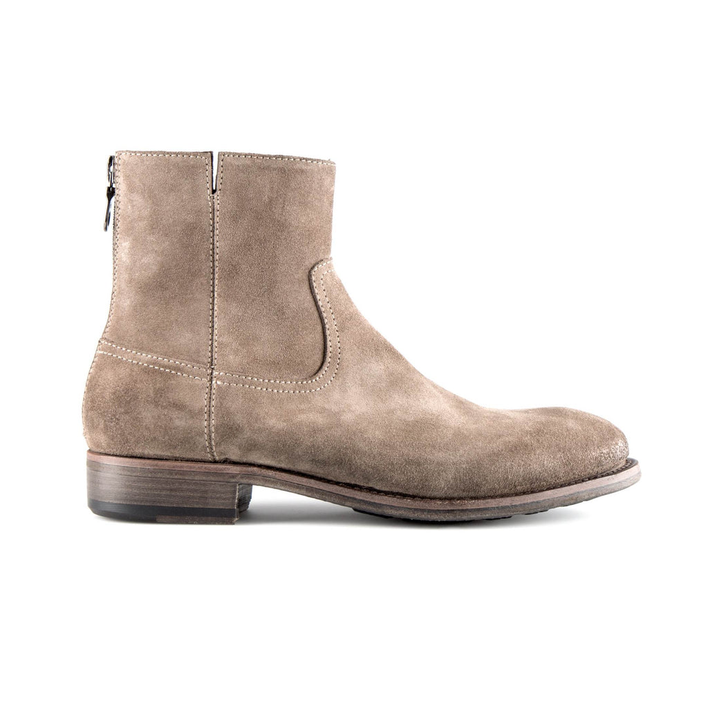 https://www.stuf-f.com/media/image/eb/0c/46/project-twlv-flame-suede-sand-boots-1.jpg