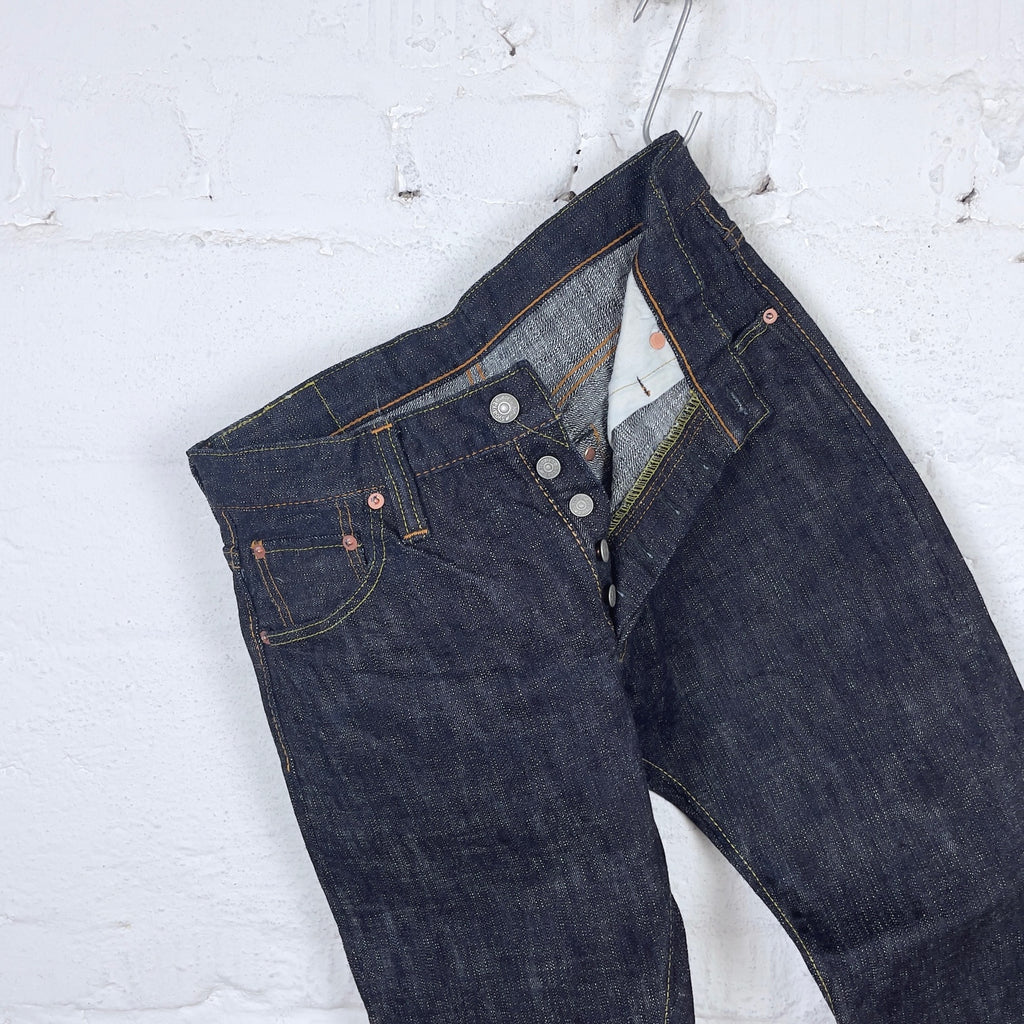 https://www.stuf-f.com/media/image/4b/42/f8/pure-blue-japan-wsb-019-16oz-double-slub-selvedge-jeans-relaxed-tapered-1.jpg