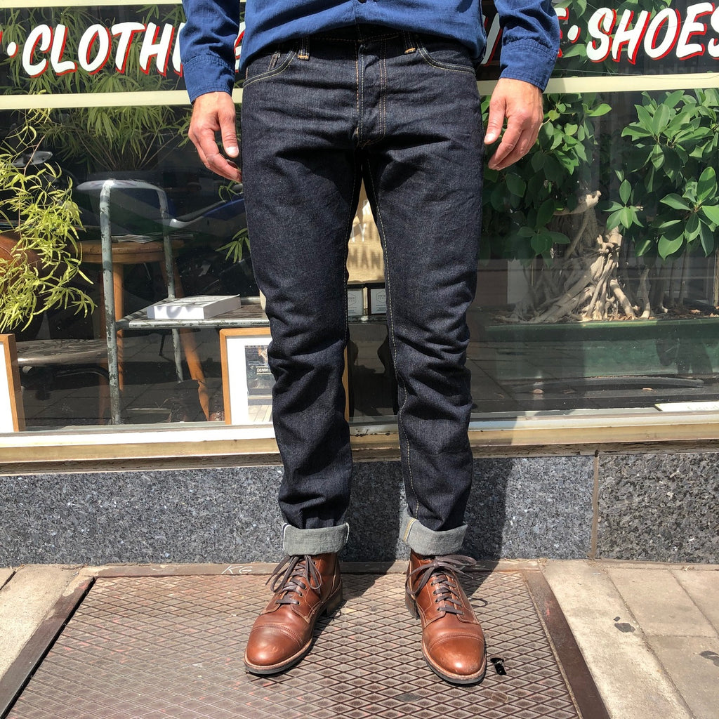 https://www.stuf-f.com/media/image/5f/c7/a9/pure-blue-japan-xx-011-slim-tapered-jeans-5.jpg