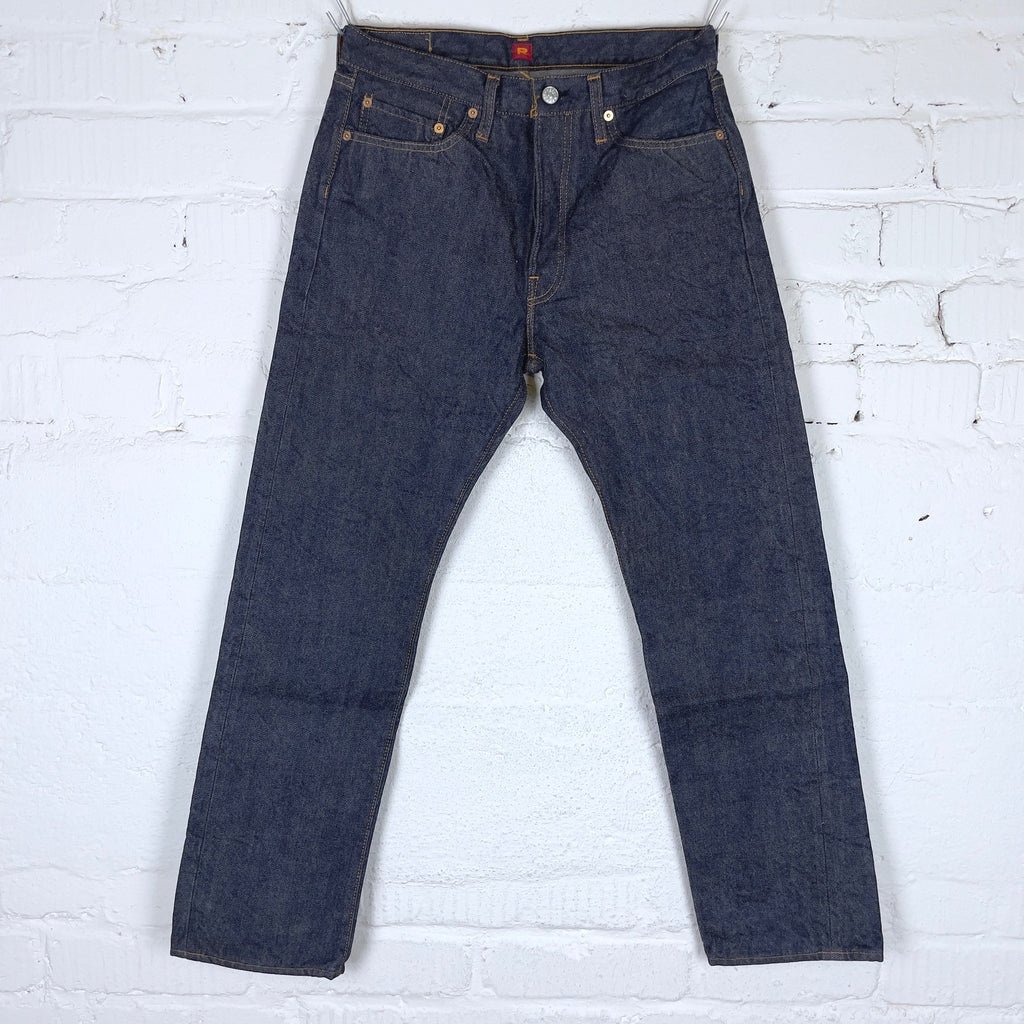 https://www.stuf-f.com/media/image/ed/79/e5/resolute-710-jeans-2.jpg