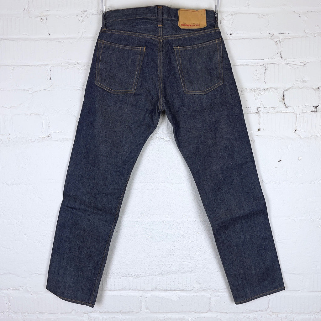 https://www.stuf-f.com/media/image/67/89/01/resolute-712-jeans-1.jpg