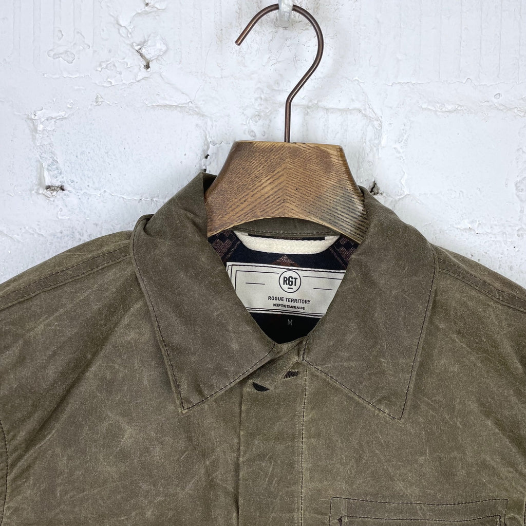 https://www.stuf-f.com/media/image/8e/ae/54/rogue-territory-lined-ridgeline-supply-jacket-waxed-brown-2.jpg