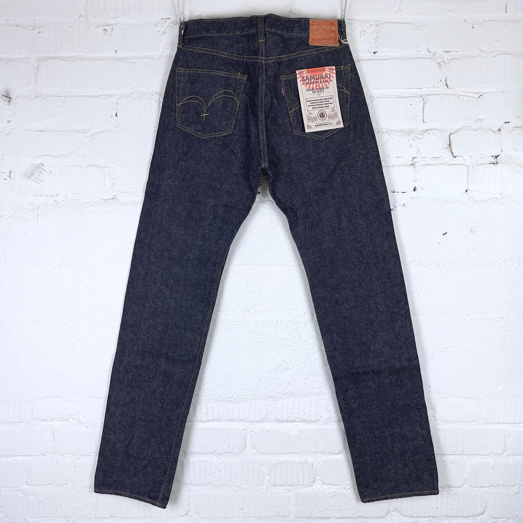 https://www.stuf-f.com/media/image/34/6b/5d/samurai-jeans-s510hx-47-regular-straight-jeans-selvedge-indigo-15oz-2.jpg