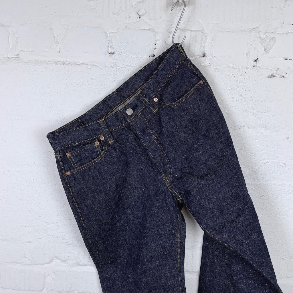 https://www.stuf-f.com/media/image/69/b9/77/samurai-jeans-s510hx-47-regular-straight-jeans-selvedge-indigo-15oz-4.jpg