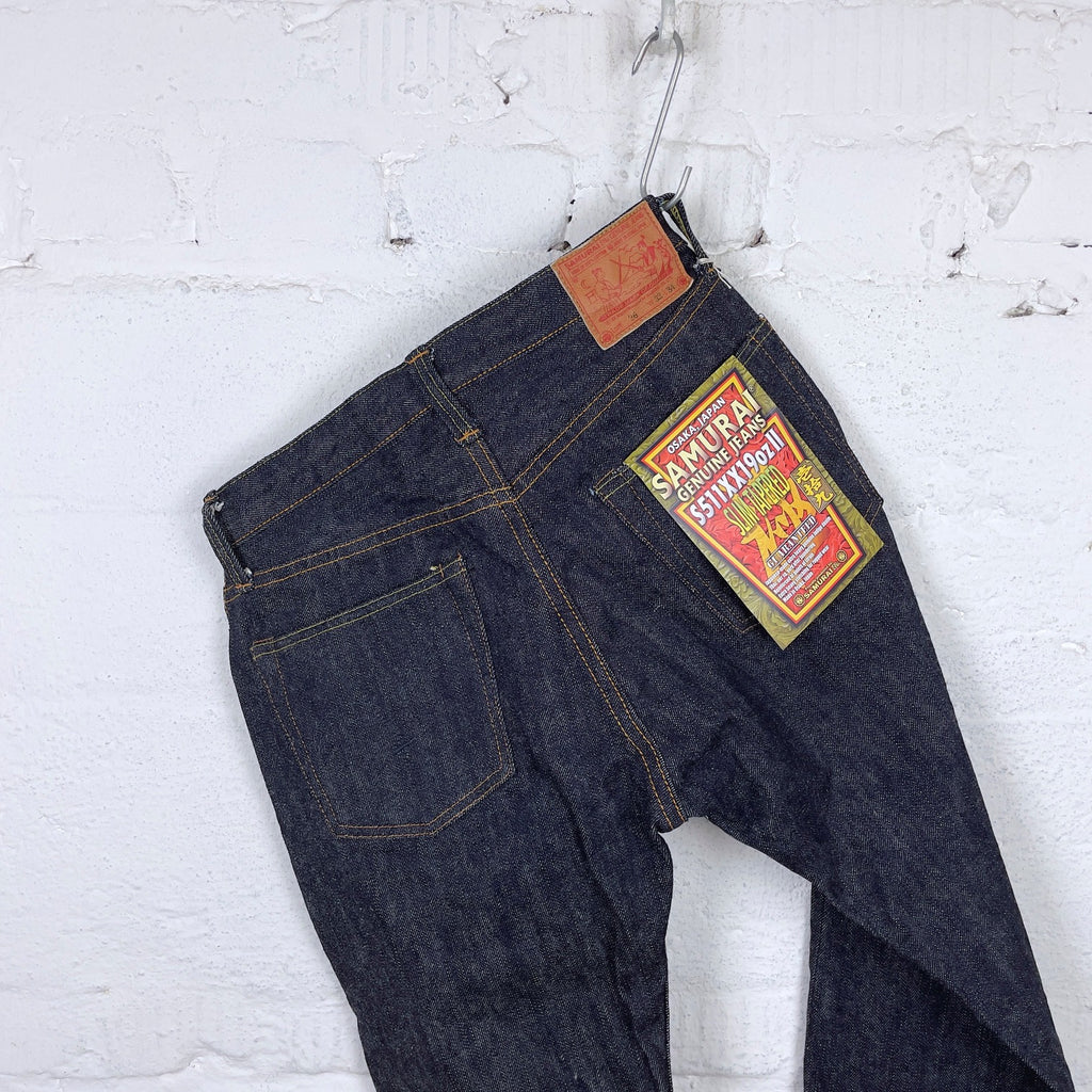 https://www.stuf-f.com/media/image/1f/ea/ca/samurai-jeans-s511xx19ozii-19oz-selvedge-denim-slim-tapered-fit-3.jpg