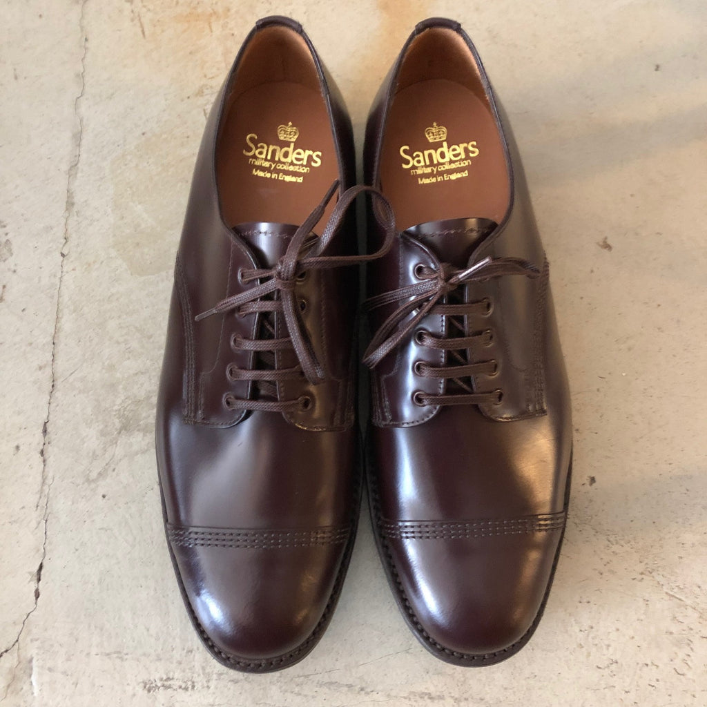 https://www.stuf-f.com/media/image/a7/bb/4c/sanders-picusa-gibson-cap-toe-burgundy-4.jpg