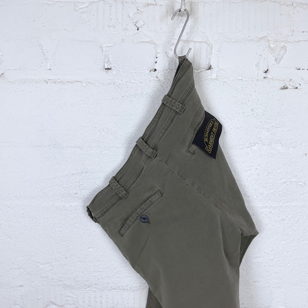 https://www.stuf-f.com/media/image/1d/8c/14/schaeffers-garment-hotel-italian-twill-overdyed-chino-pants-od-green-3.jpg