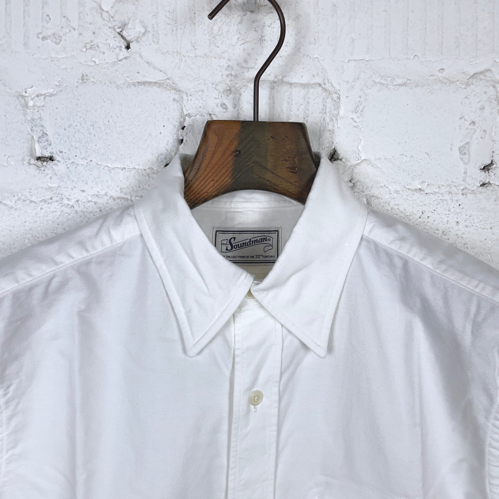 https://www.stuf-f.com/media/image/cb/90/bd/soundman-madison-bd-shirt-white-1.jpg
