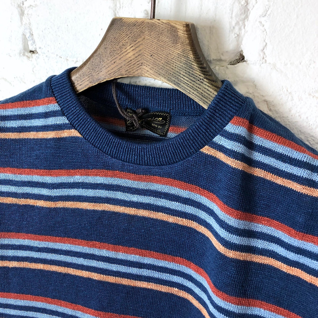 https://www.stuf-f.com/media/image/02/dc/4b/stevenson-overall-classic-bordered-linen-knit-shirt-blue-4.jpg