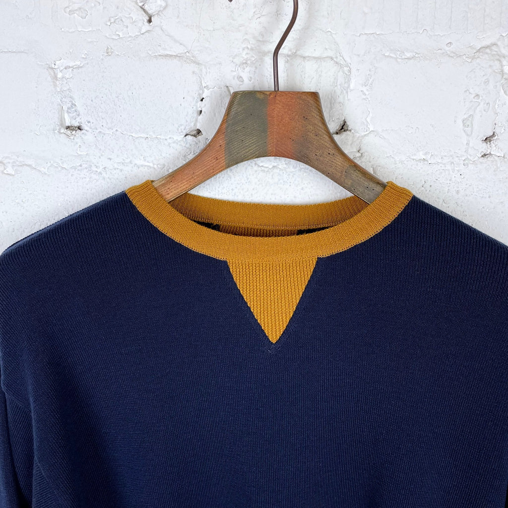 https://www.stuf-f.com/media/image/29/a4/3c/stevenson-overall-co-v-gusset-wool-knitted-sweat-shirt-navy-1.jpg