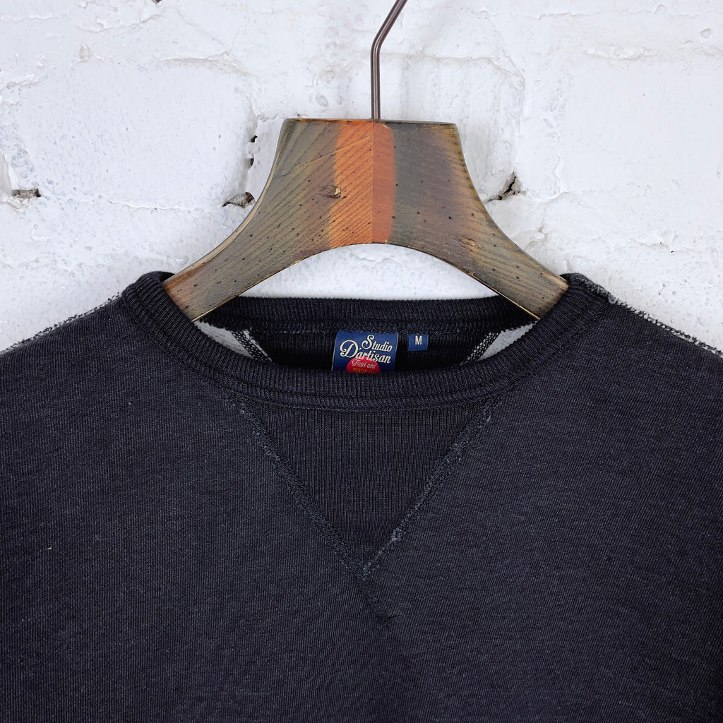 https://www.stuf-f.com/media/image/78/09/c8/studio-dartisan-8089-black-indigo-dyed-sweatshirt-2.jpg