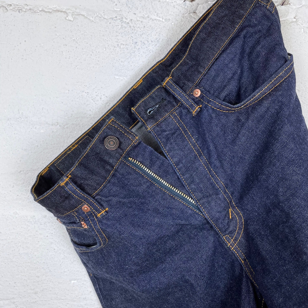 https://www.stuf-f.com/media/image/27/88/a4/tcb-505-jeans-2.jpg