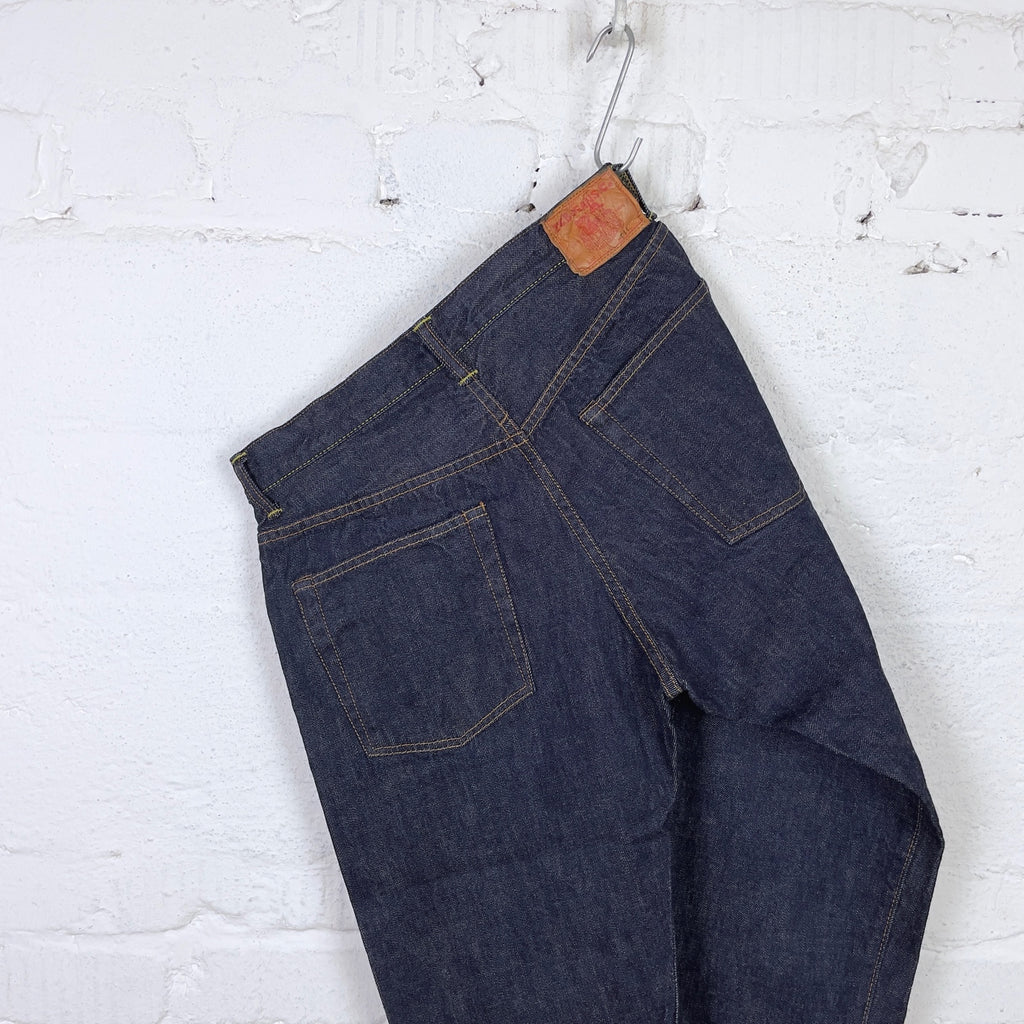 https://www.stuf-f.com/media/image/7d/cc/fd/tcb-50s-slim-jeans-t-4.jpg