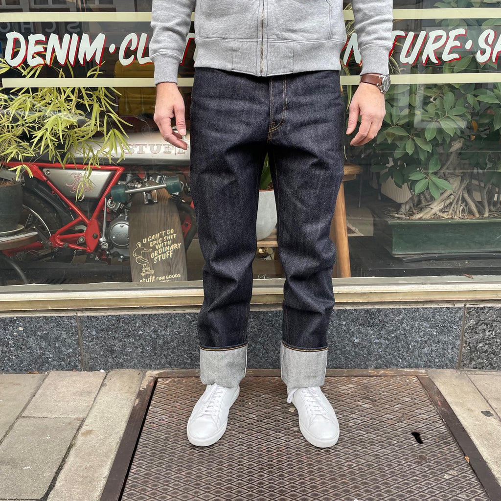 https://www.stuf-f.com/media/image/ae/50/d8/the-flat-head-3004-jeans-2.jpg