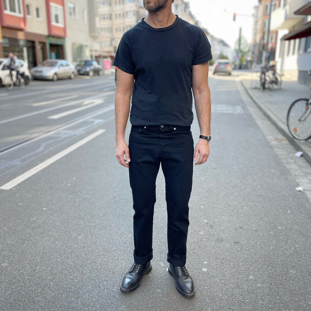 https://www.stuf-f.com/media/image/47/2a/3e/the-flat-head-fn-pa-db002-black-tapered-straight-pants-2.jpg