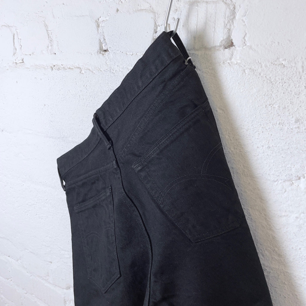 https://www.stuf-f.com/media/image/80/59/16/the-flat-head-fn-pa-db002-black-tapered-straight-pants-6.jpg