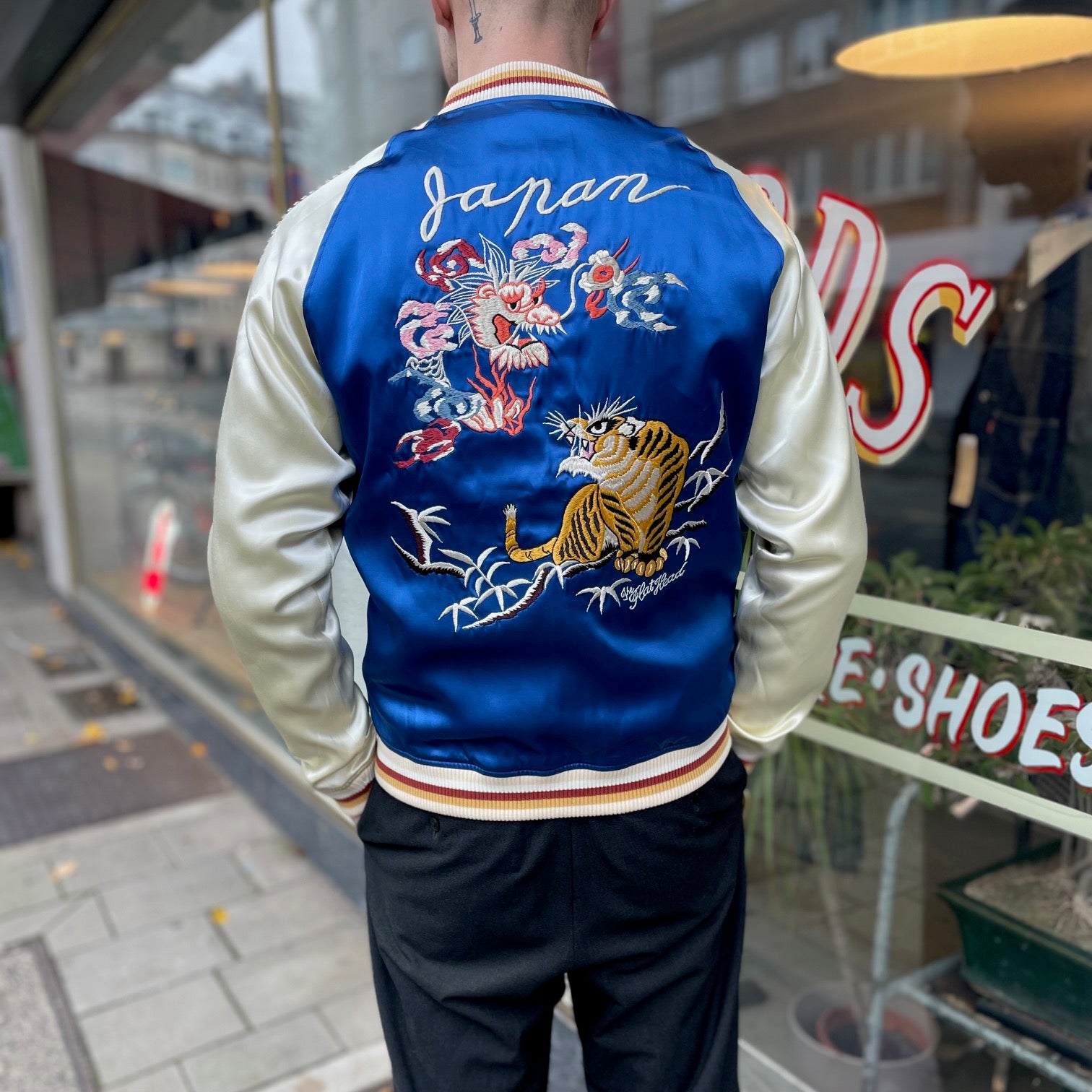 the flat head | fn-oj-sv003 tiger and dragon souvenir jacket
