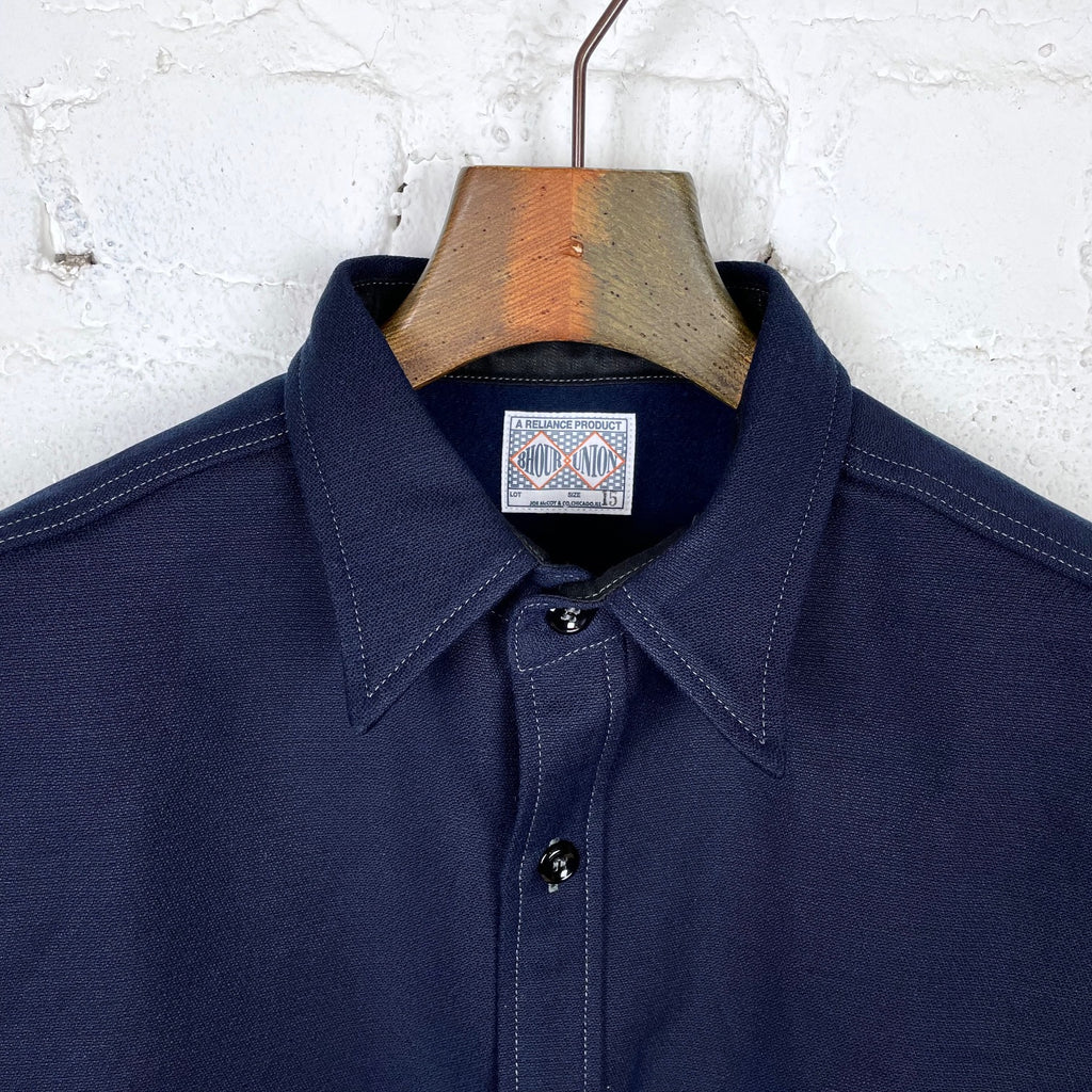 https://www.stuf-f.com/media/image/da/99/c3/the-real-mccoys-8hu-heavy-moleskin-shirt-navy-2.jpg