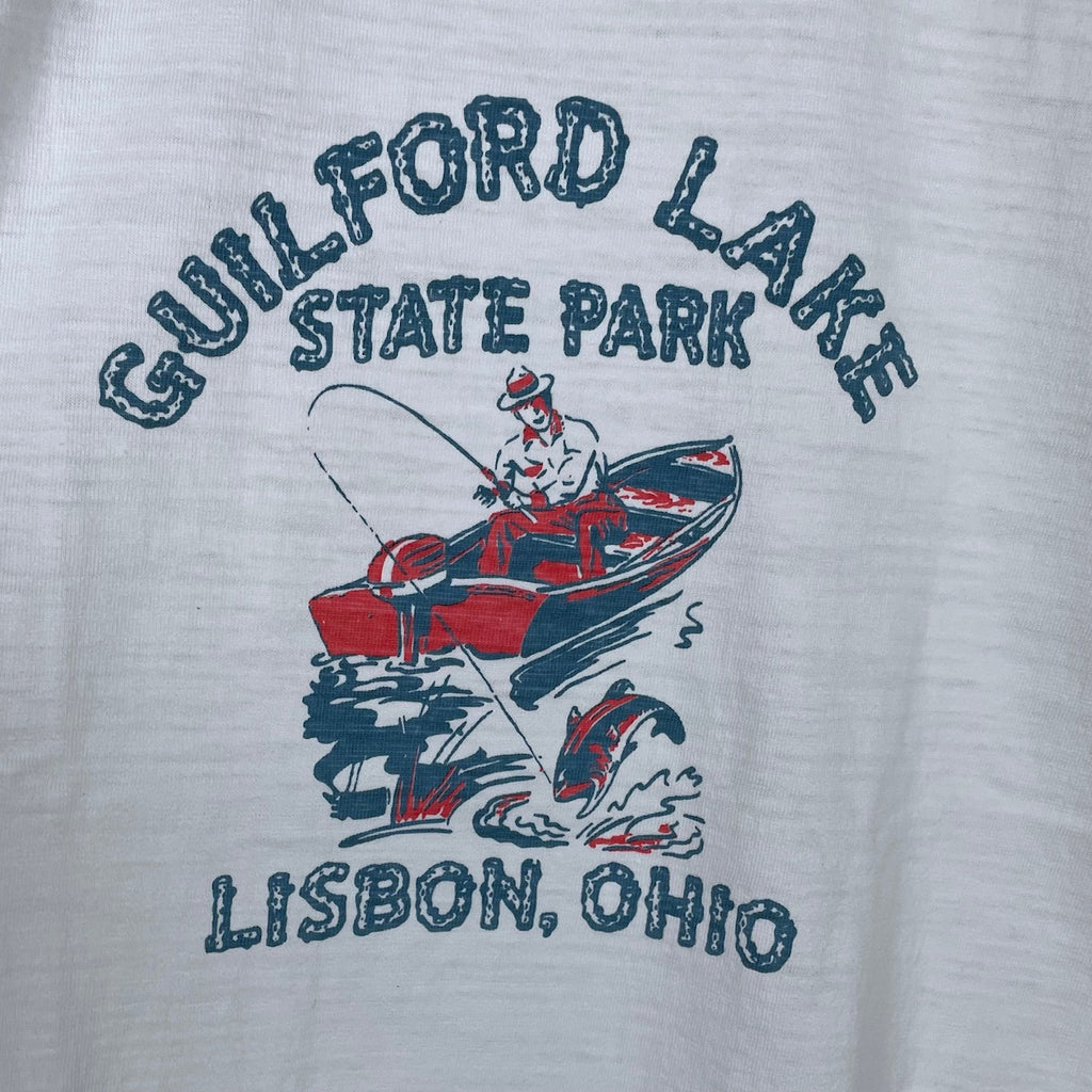 https://www.stuf-f.com/media/image/19/4c/90/the-real-mccoys-american-athletic-tee-guilford-lake-3.jpg
