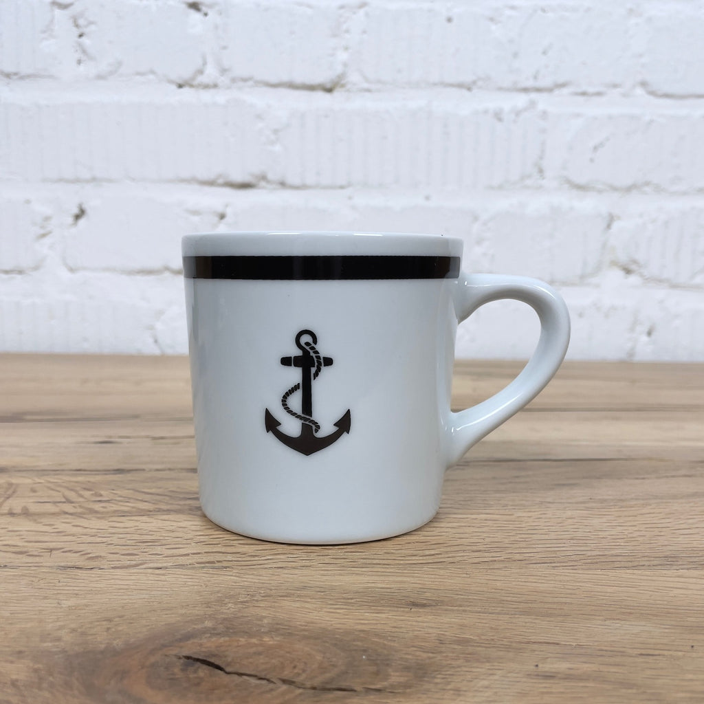 https://www.stuf-f.com/media/image/48/3f/28/the-real-mccoys-arita-porcelain-coffee-mug-usn-2.jpg