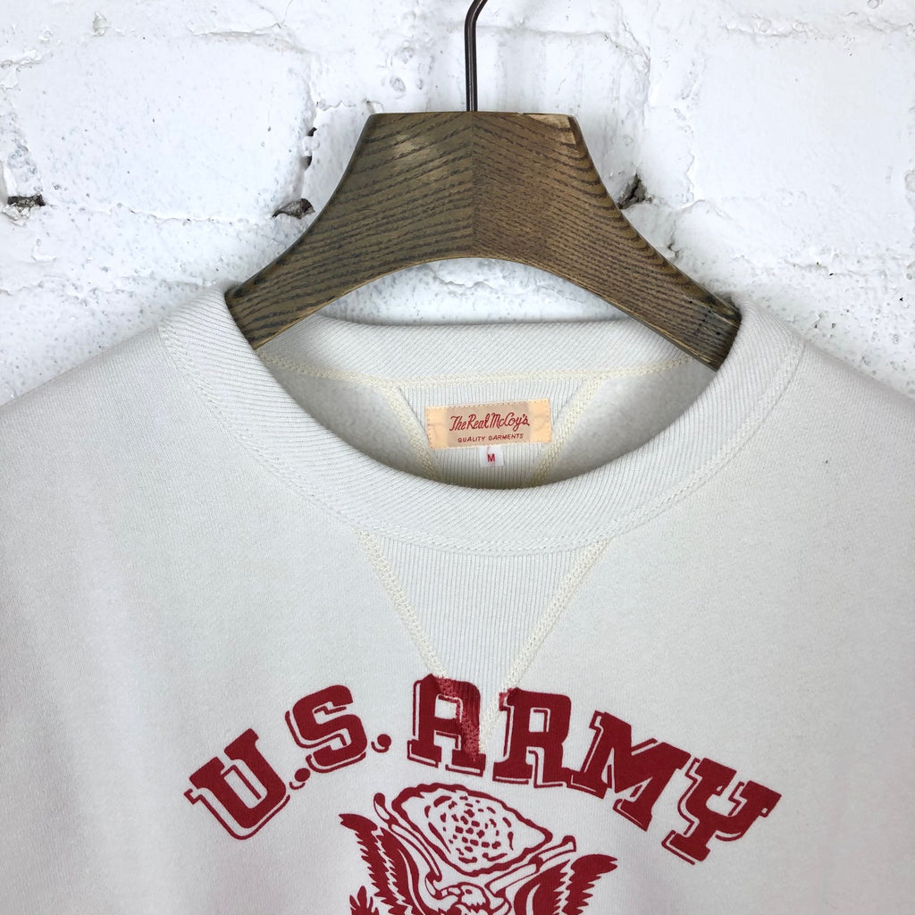 https://www.stuf-f.com/media/image/82/93/39/the-real-mccoys-military-print-sweatshirt-camp-gordon-2.jpg