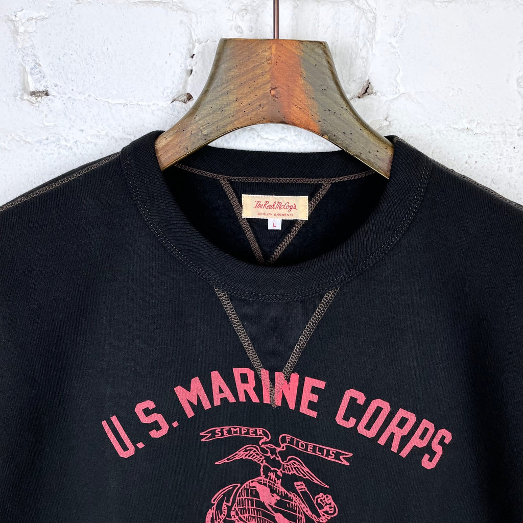 https://www.stuf-f.com/media/image/55/c0/f7/the-real-mccoys-military-print-sweatshirt-usmc-camp-lejeune-2.jpg