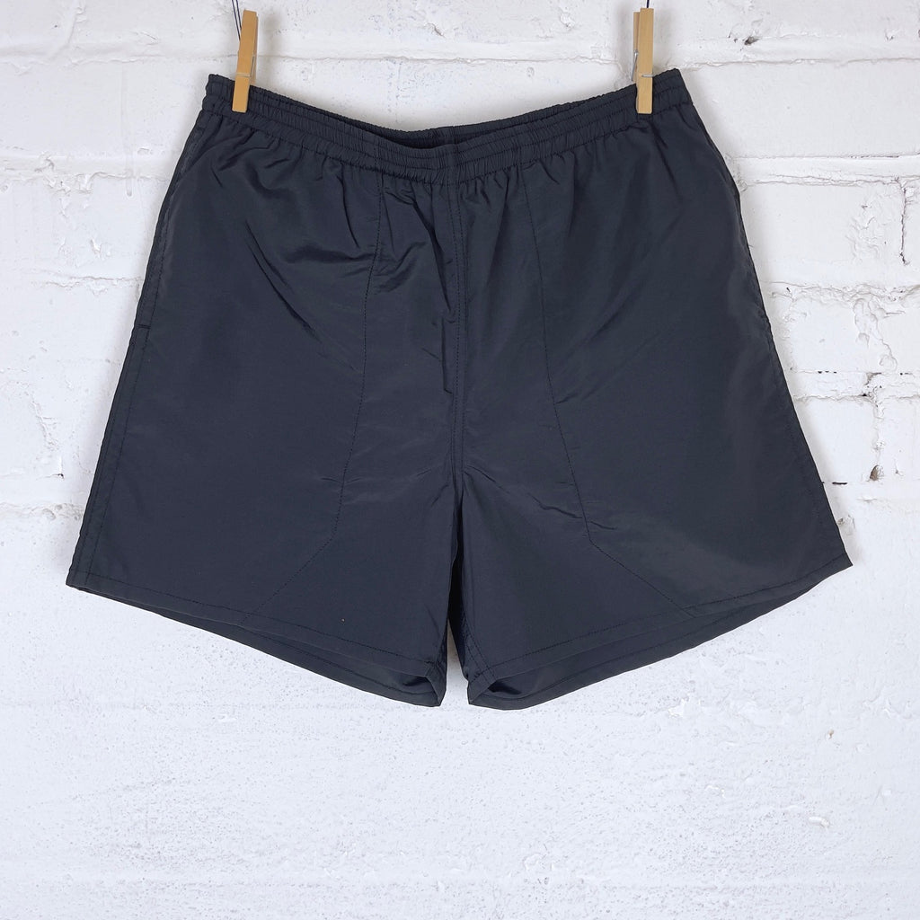 https://www.stuf-f.com/media/image/2e/91/8f/the-real-mccoys-nylon-mesh-hiking-shorts-1.jpg