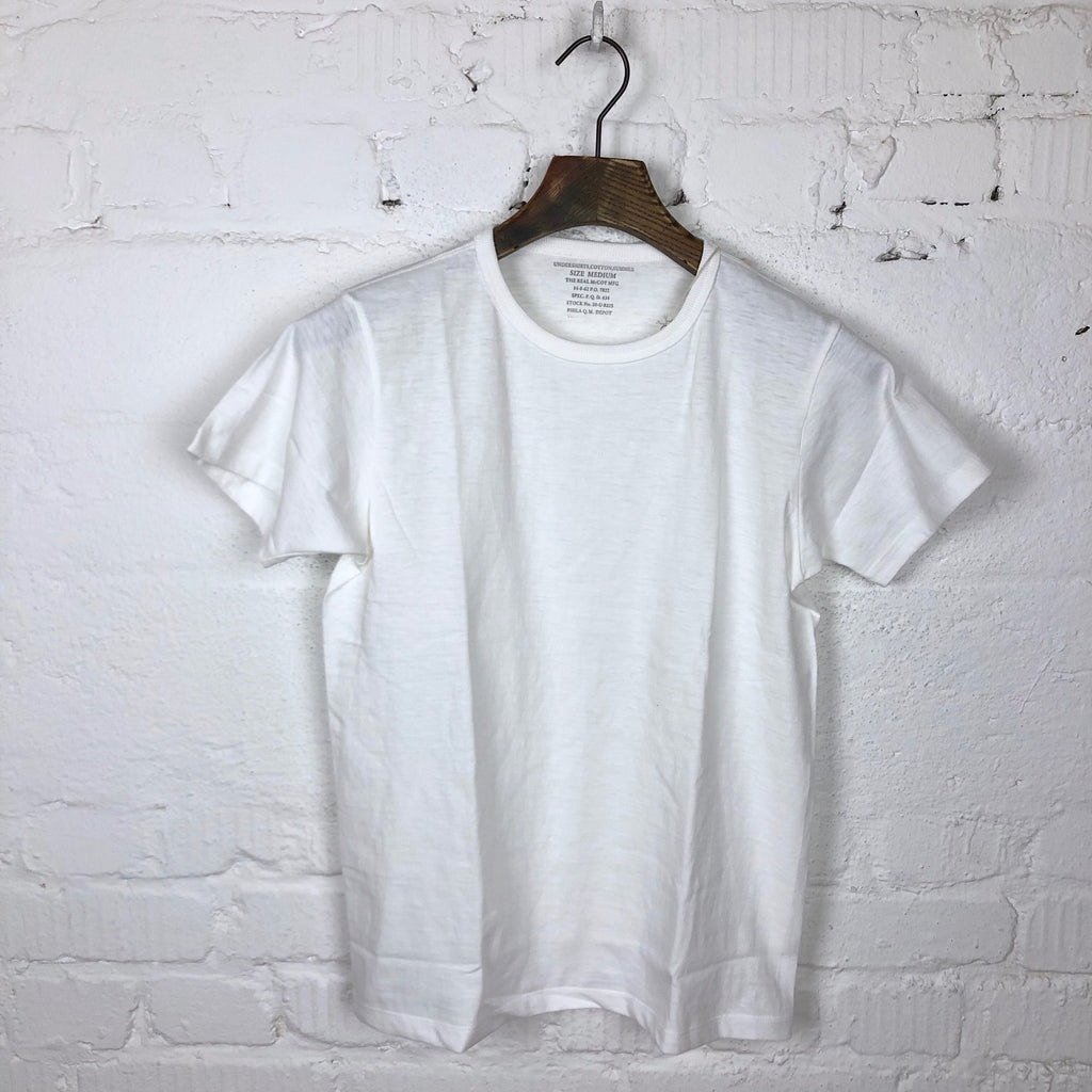 https://www.stuf-f.com/media/image/85/3f/15/the-real-mccoys-undershirts-cotton-summer-white-1.jpg