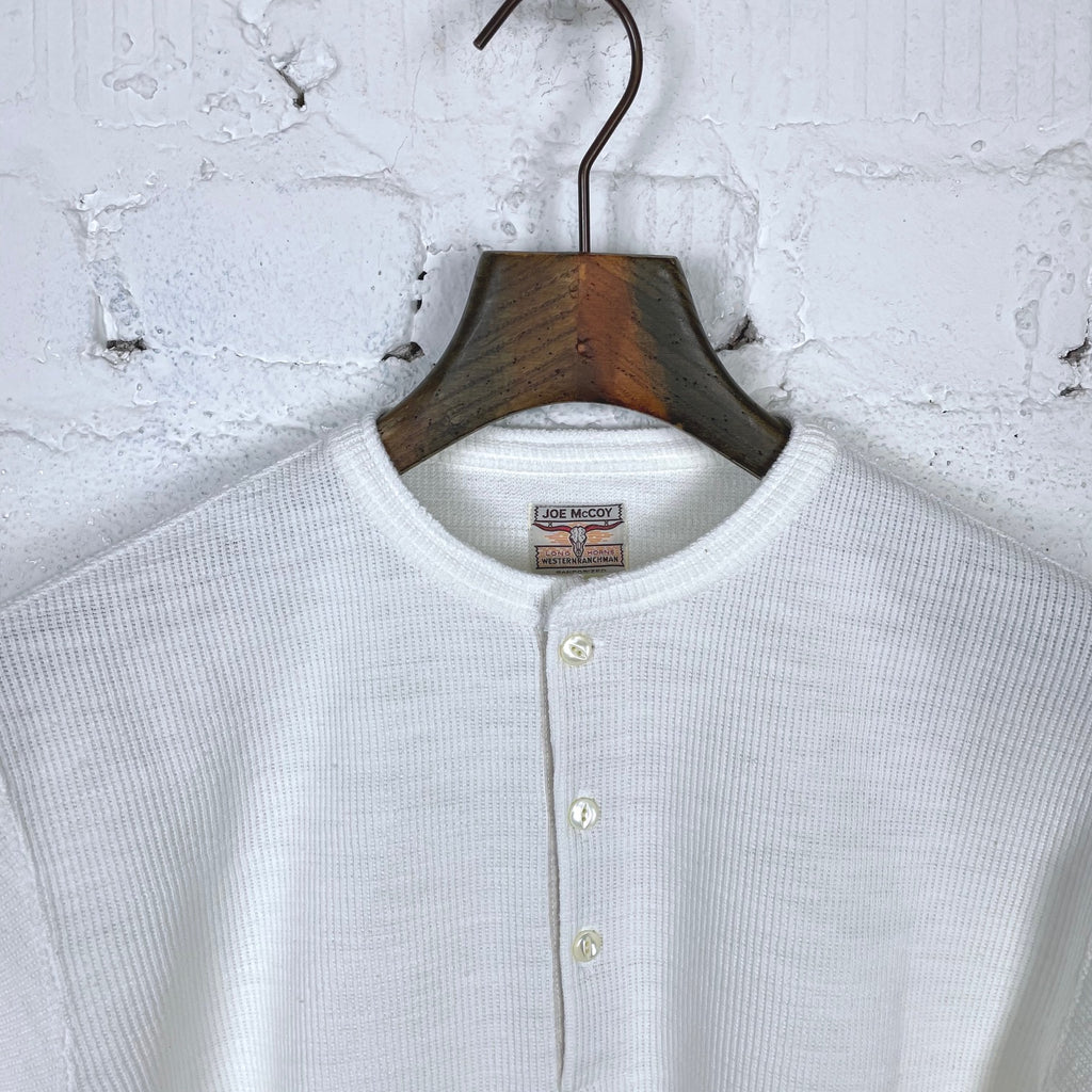 https://www.stuf-f.com/media/image/7f/39/d1/the-real-mccoys-western-cardigan-stitch-henley-shirt-cobalt-white-2.jpg