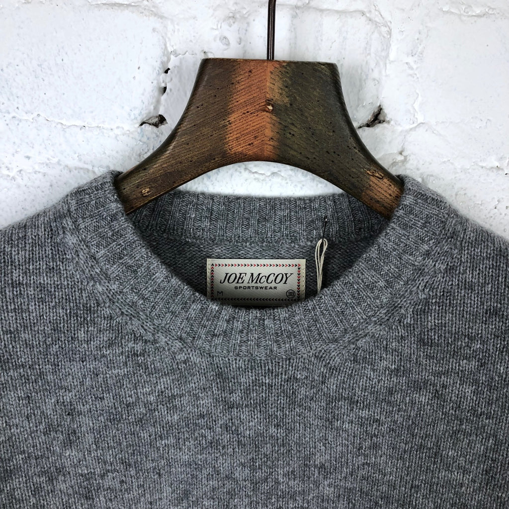 https://www.stuf-f.com/media/image/9e/d4/ec/the-real-mccoys-wool-crewneck-sweater-gray-1.jpg