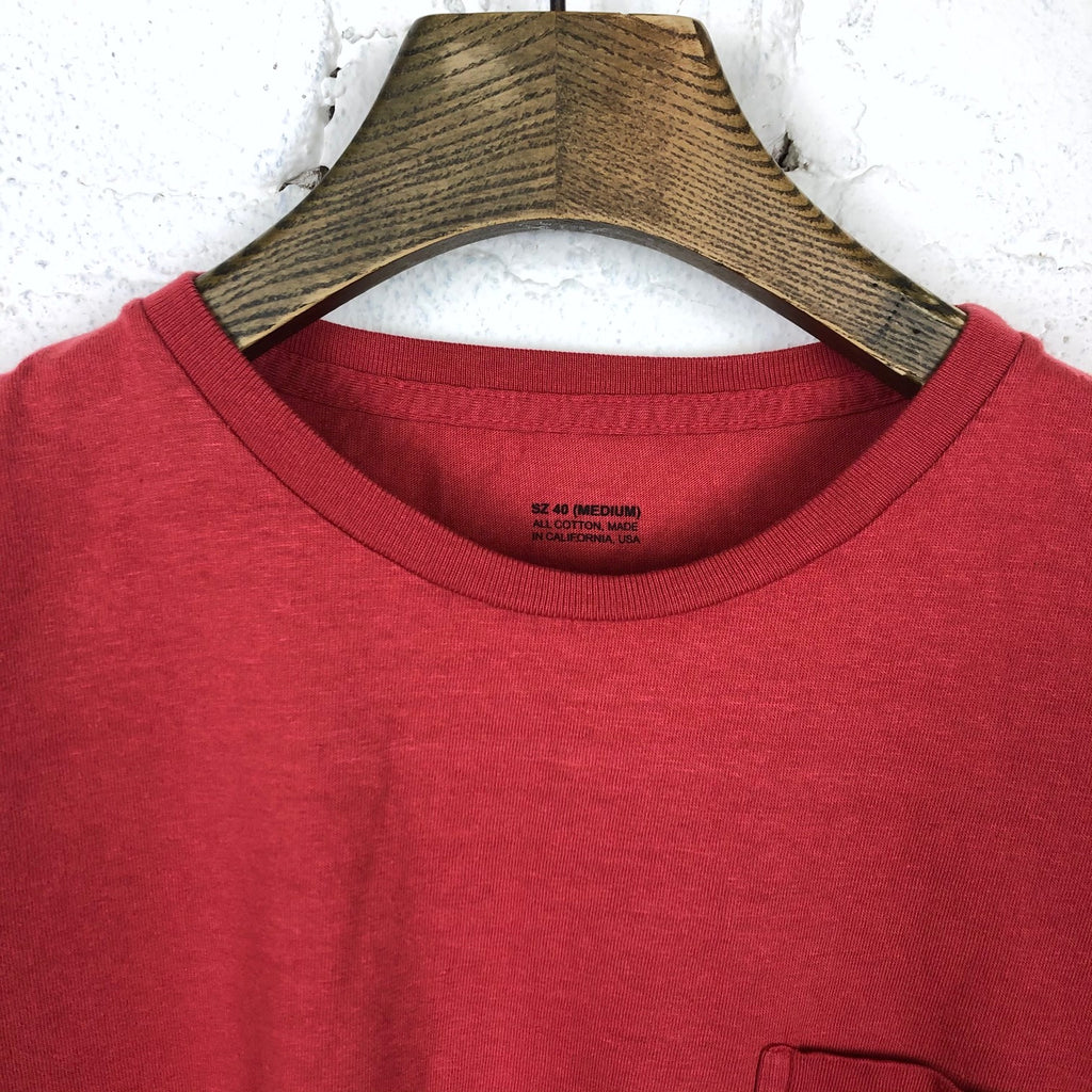 https://www.stuf-f.com/media/image/57/3e/e4/twc-x-stuff-california-pocket-tee-red-2.jpg