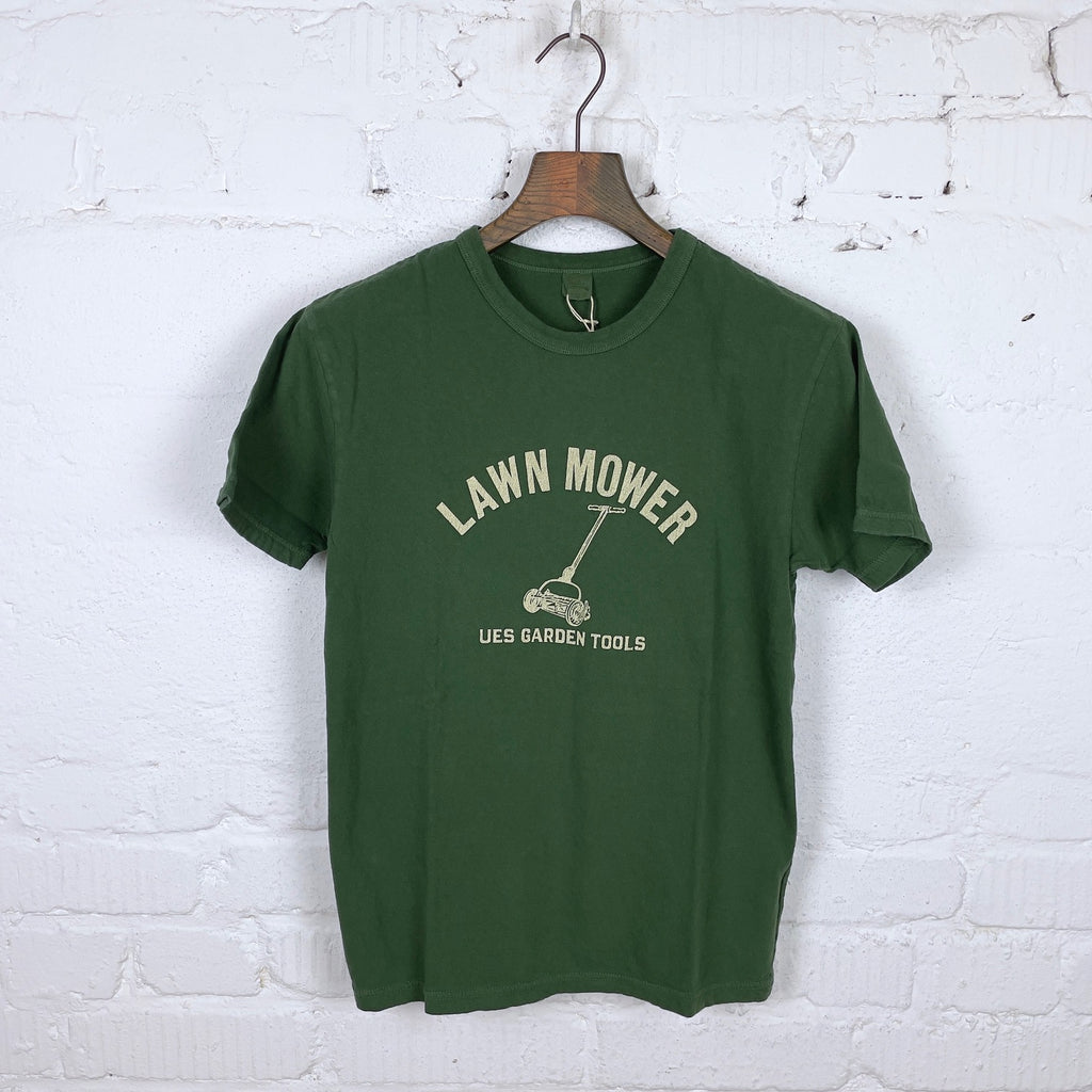 https://www.stuf-f.com/media/image/ef/6a/32/ues-lawn-mower-t-shirt-green-1.jpg
