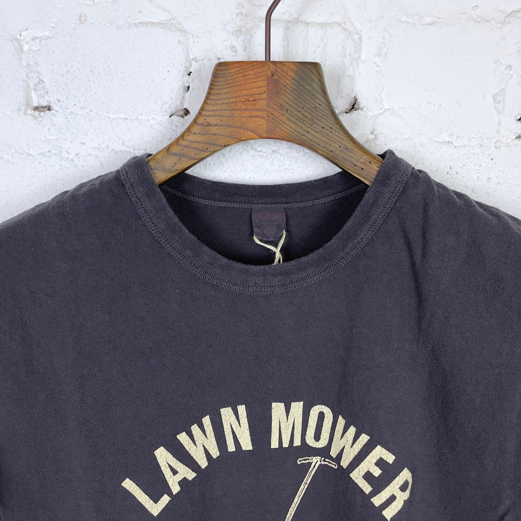 https://www.stuf-f.com/media/image/16/72/2d/ues-lawn-mower-t-shirt-navy-2.jpg
