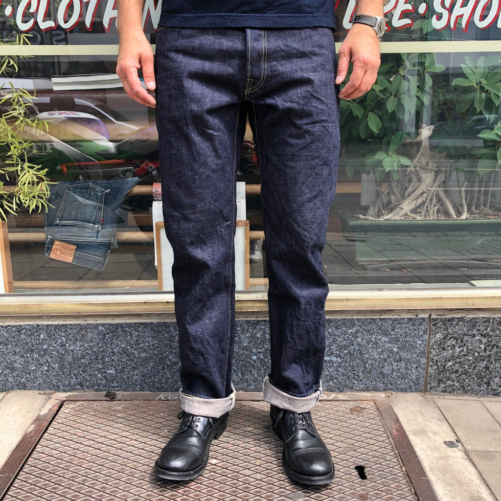 https://www.stuf-f.com/media/image/df/c0/87/ues-post-world-warII-model-jeans-1.jpg