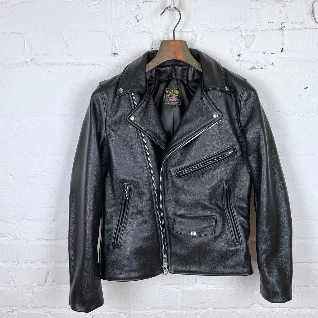 https://www.stuf-f.com/media/image/e3/ae/0c/vanson-c2rn-leather-jacket-black-3.jpg