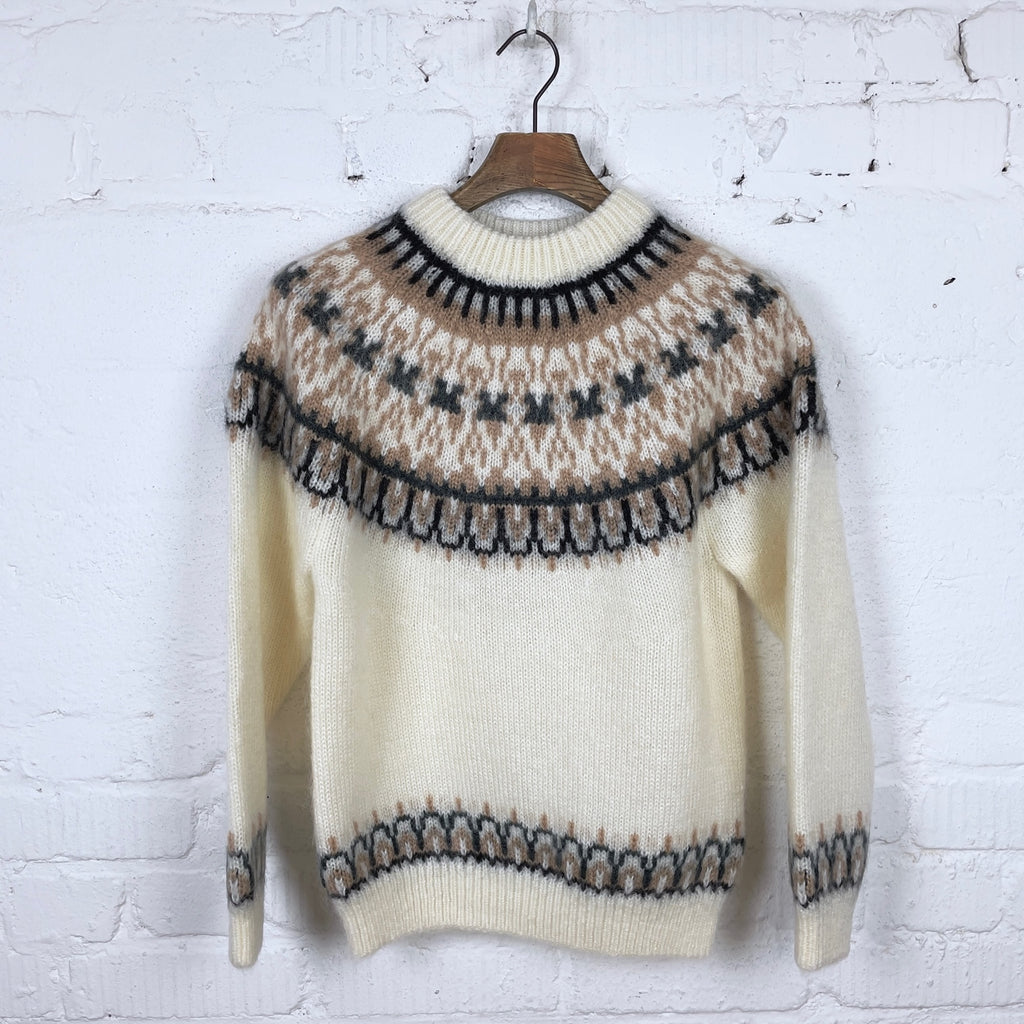 https://www.stuf-f.com/media/image/fa/be/7e/yonetomi-mohair-wool-nordic-knit-sweater-white-4.jpg