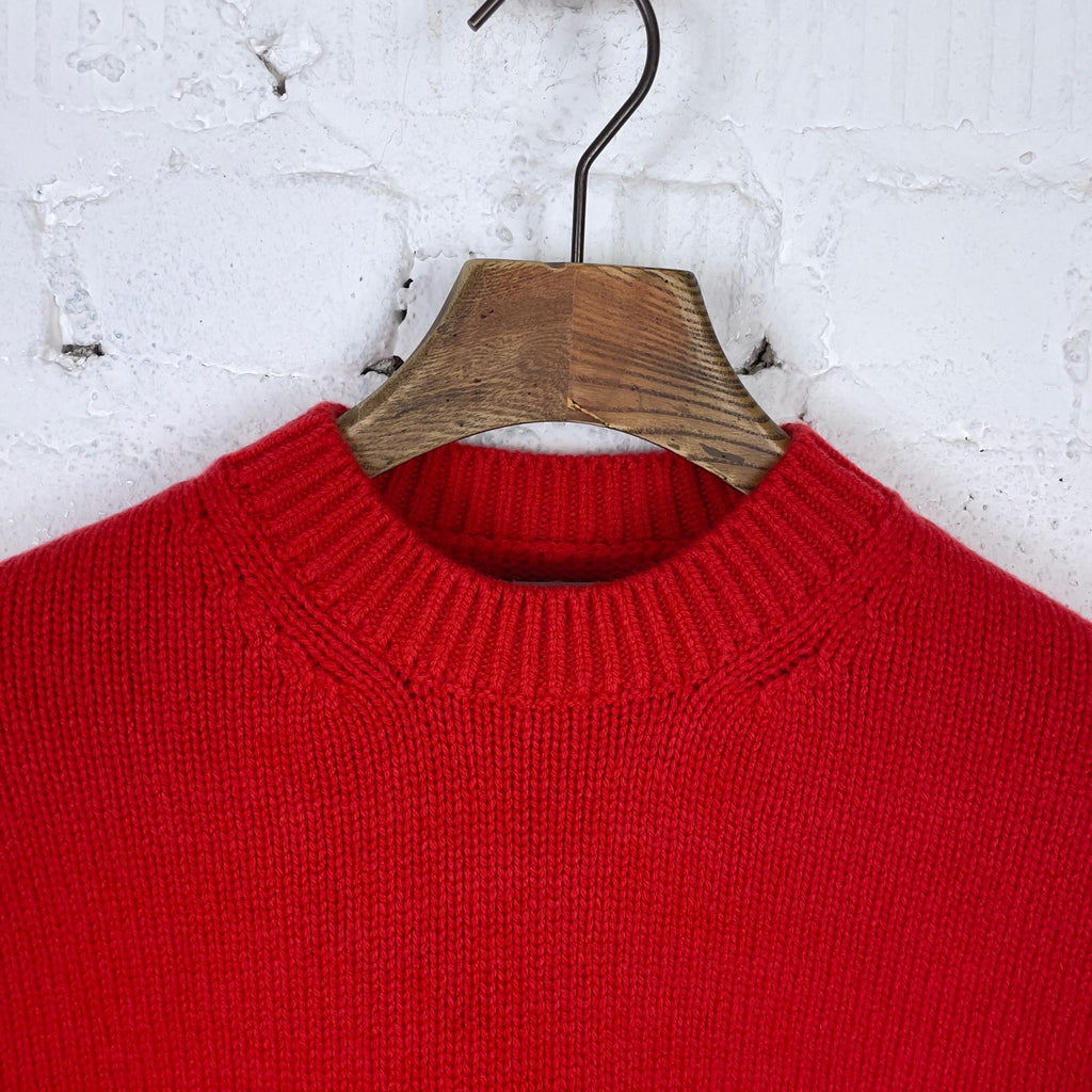 https://www.stuf-f.com/media/image/4c/cc/95/yonetomi-soft-lambswool-sweater-red-2.jpg